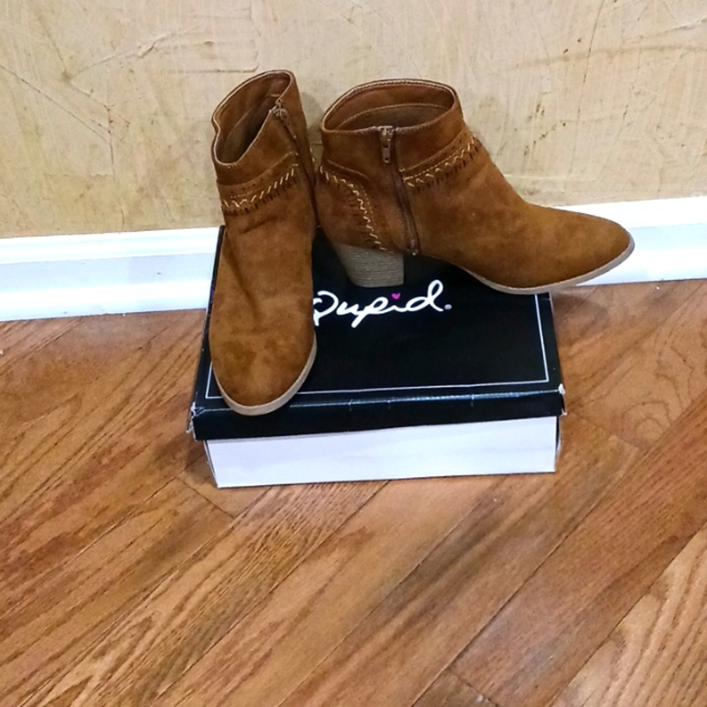 Ankle boots